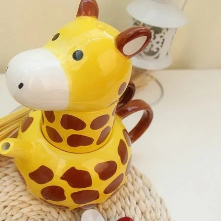 Alwht™ Giraffe Tea Kettle with 2 Tea Cups Set